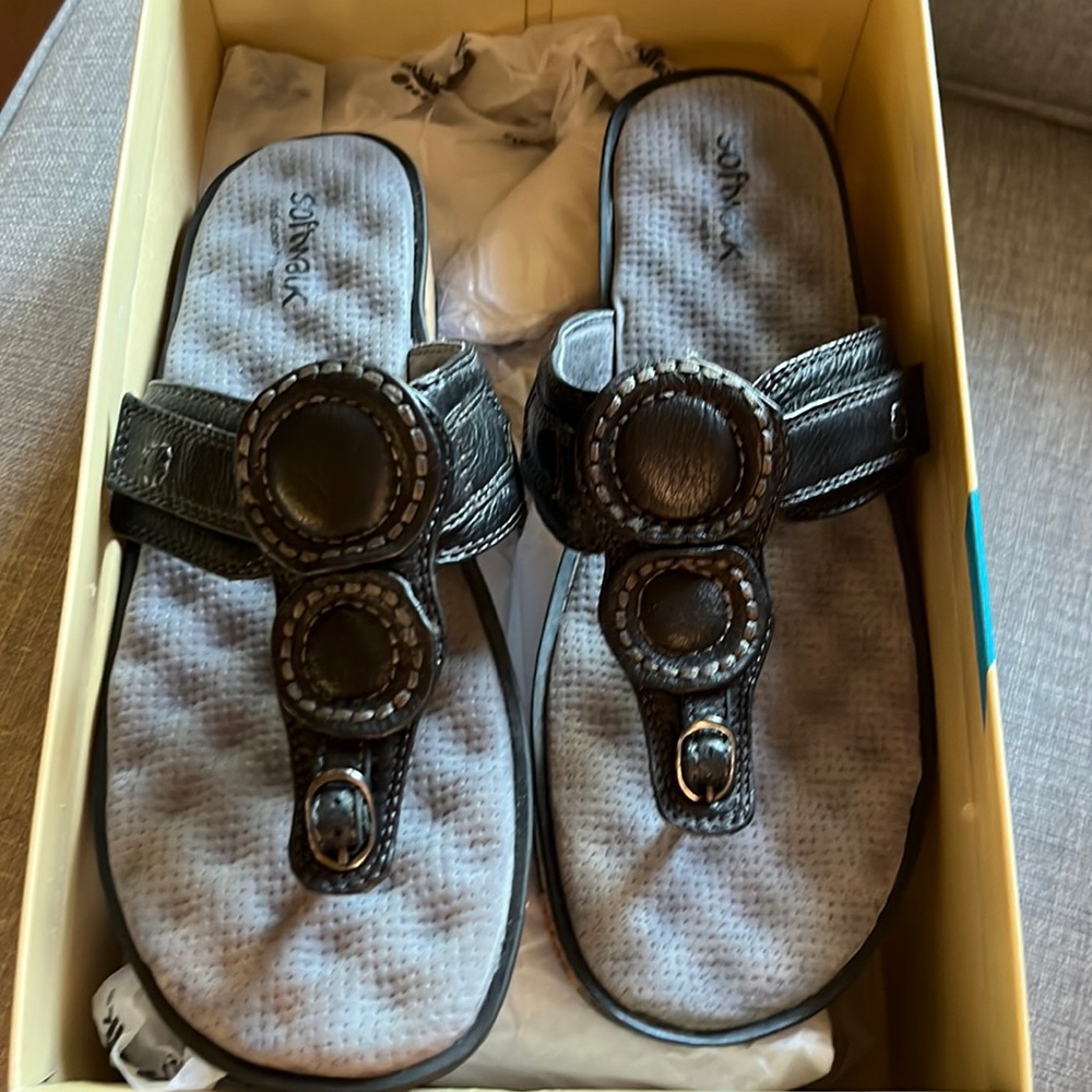 Soft Walk Sandals 9 1/2 W